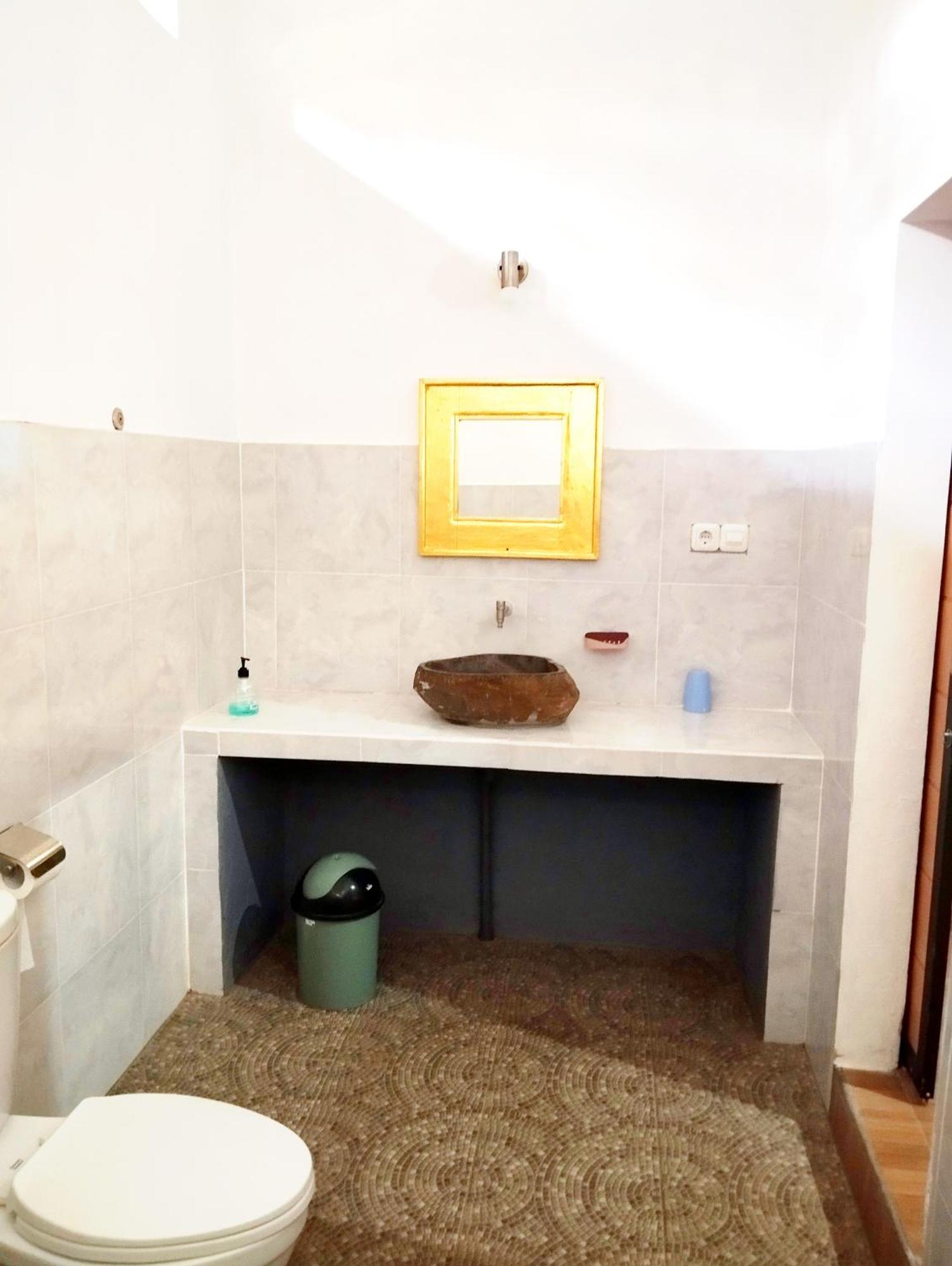 Pabean Buleleng Tunjung Guest House Lovina Beach מראה חיצוני תמונה